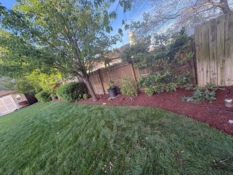 Mulch Installation (4)
